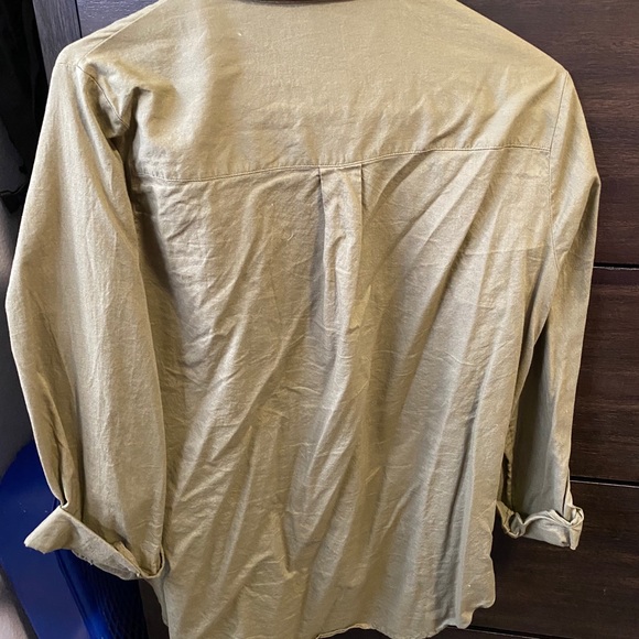 Forever 21 long sleeve button up loose fit shirt - Picture 2 of 3